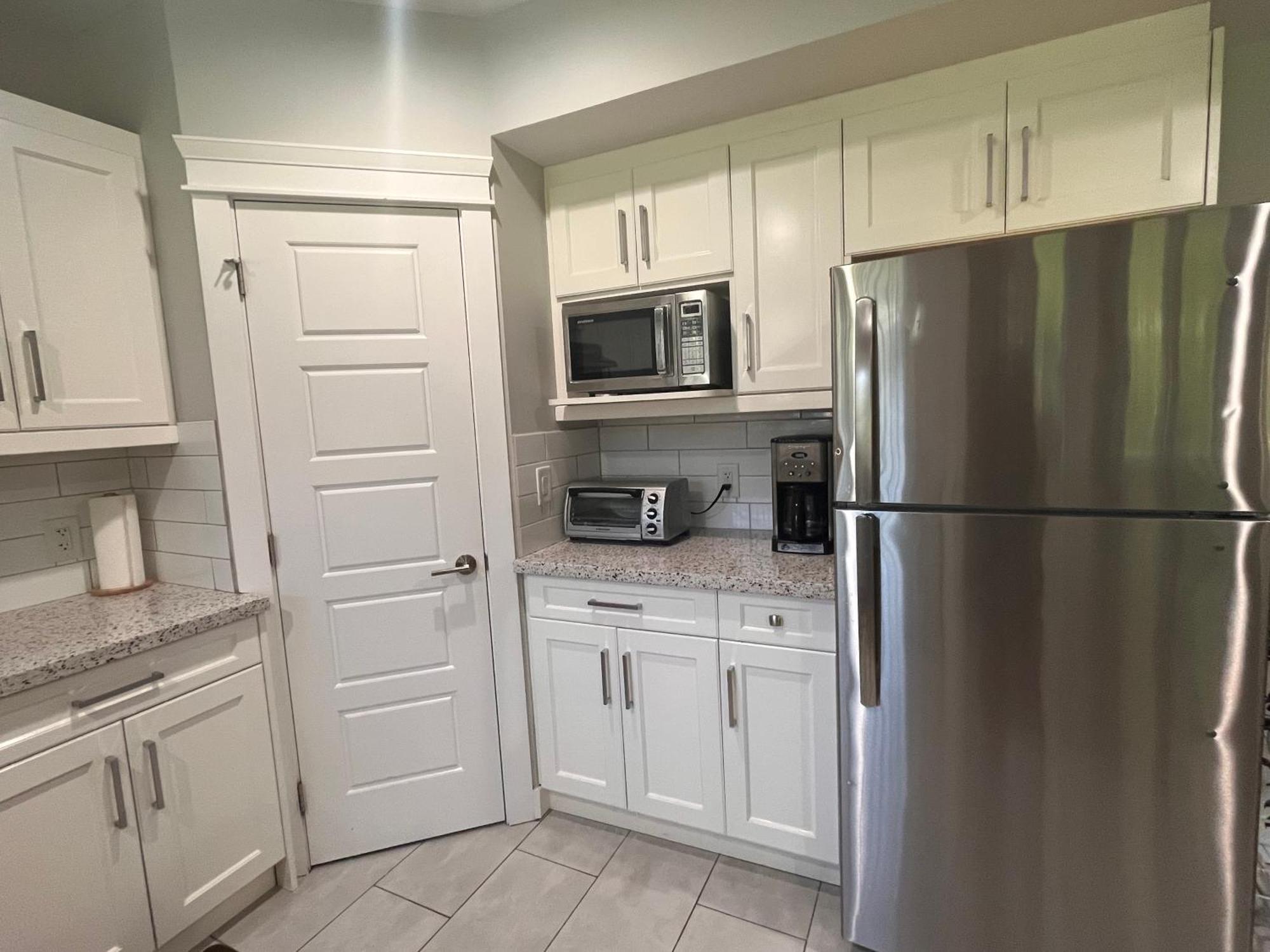 2 Bedroom Suite With Full Kitchen Revelstoke Zewnętrze zdjęcie
