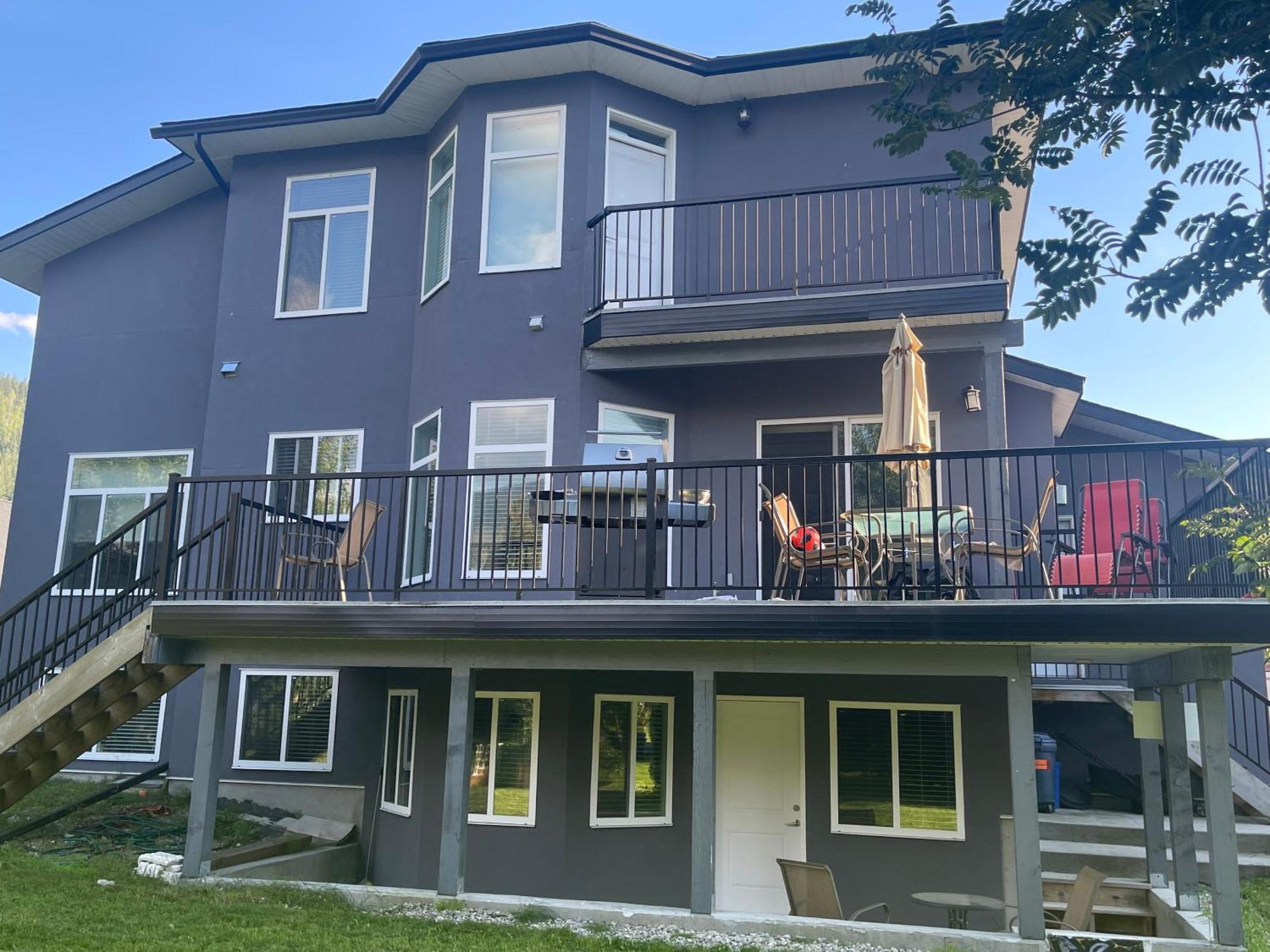 2 Bedroom Suite With Full Kitchen Revelstoke Zewnętrze zdjęcie